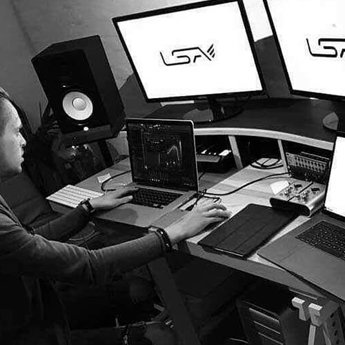 Learn how to write a DJ bio
